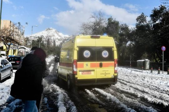 Έμφραγμα υπέστη 62χρονος εγκλωβισμένος στην Αττική Οδό