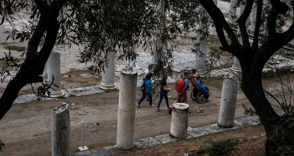 Γερμανοί, Γάλλοι, Αγγλοι, Αμερικανοί ανέβασαν το… ηθικό του τουρισμού