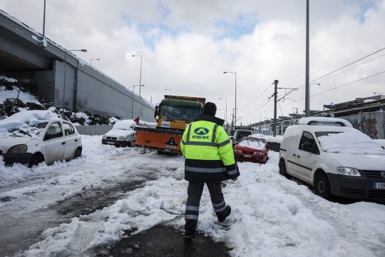 Η «σοφία» των εταιρειών και η «βλακεία» των κυβερνήσεων