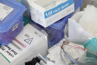 Ενα εκατομμύριο κρούσματα στις ΗΠΑ που δοκιμάζονται