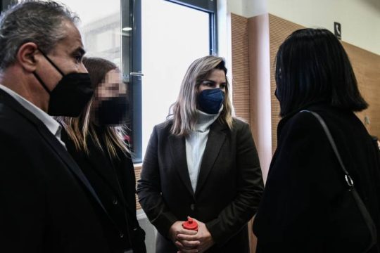 Μπεκατώρου: «Να σταθούμε δυνατές»