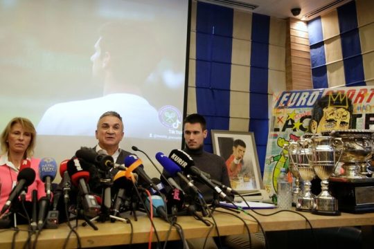 Πανηγύρια, άβολες ερωτήσεις και ο Νάιτζελ Φάρατζ!