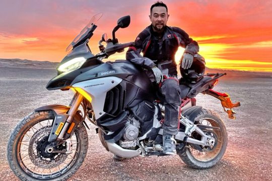 Η Multistrada V4 στον δρόμο του μεταξιού