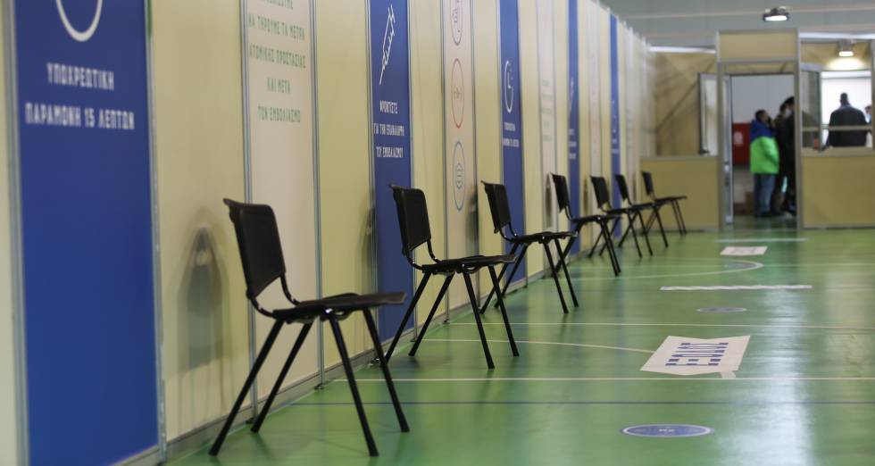 «Κίτρινη κάρτα» EMA στη χορήγηση πολλαπλών αναμνηστικών δόσεων εμβολίου