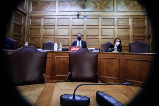 Ταφόπλακα στην εξεταστική για τη λίστα Πέτσα με τις ψήφους της Ν.Δ.
