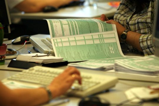 Από Μάρτιο οι φορολογικές δηλώσεις- Σε 8 δόσεις η πληρωμή