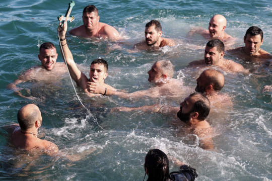 Οι ευχές πολιτικών αρχηγών και κομμάτων για τα Θεοφάνια