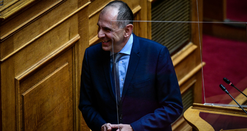 Προαναγγέλλει και ηχητικά ο Μένιος Φουρθιώτης