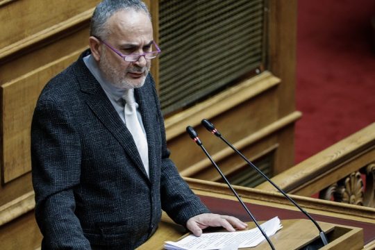 Η ακρίβεια καλπάζει και η κυβέρνηση περί άλλα τυρβάζει