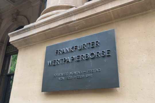Πάνω από το 0% και τα επιτόκια των γερμανικών ομολόγων