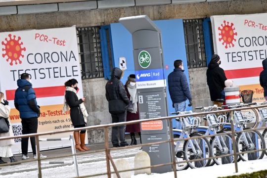 Εκτιμήσεις για τριπλασιασμό κρουσμάτων στη Γερμανία τον Φεβρουάριο