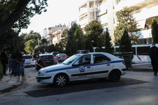 Τι εξετάζουν οι αρχές μετά την έκρηξη στο συγκρότημα πολυτελών κατοικιών
