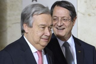 Το βάρος του άλυτου Κυπριακού