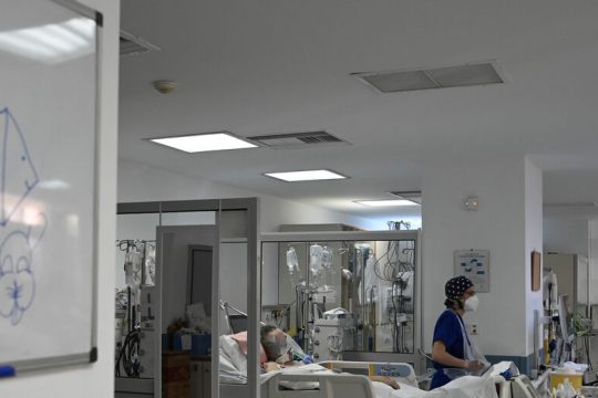 Τσουνάμι εισαγωγών και εφιαλτικές εφημερίες