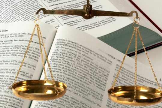 Σασμός: το δικαστήριο της κοινότητας