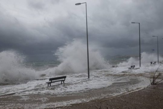 Σε πλήρη εξέλιξη η κακοκαιρία