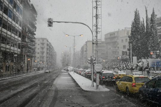 Απαγόρευση κυκλοφορίας για τα βαρέα οχήματα άνω των 3,5 τόνων ανακοίνωσε η Τροχαία