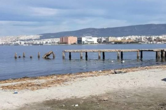 Επεσε η σκάλα του ξεριζωμού