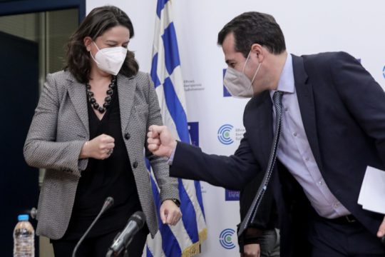 Ζαριά στα σχολεία με «ευαγγέλιο» τα τεστ και ούτε λέξη για τηλεκπαίδευση