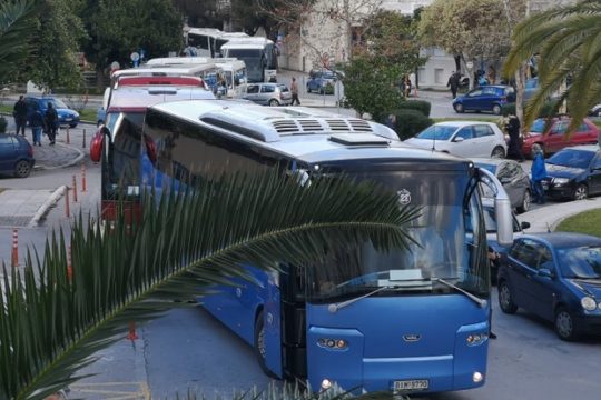 Χανιά: Μηχανοκίνητη διαμαρτυρία από οδηγούς τουριστικών λεωφορείων