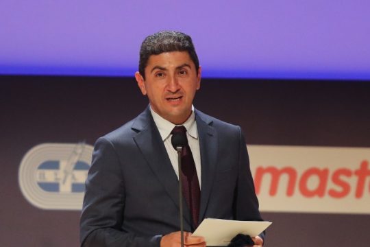 Όταν ο Αυγενάκης… χάνεται