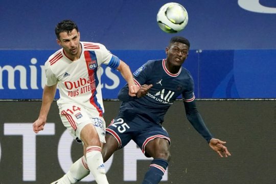 «Κόλλησαν» στο 1-1 Λιόν και Παρί