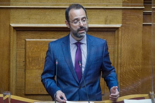 ΣΥΡΙΖΑ: Γελοιοποίηση τα περί μη συνταγογράφησης γιατί οι Έλληνες «δεν έχουν κουλτούρα»