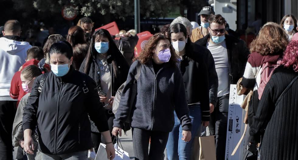 Τριψήφιος αριθμός θανάτων, ξανά πάνω από 20.000 τα νέα κρούσματα