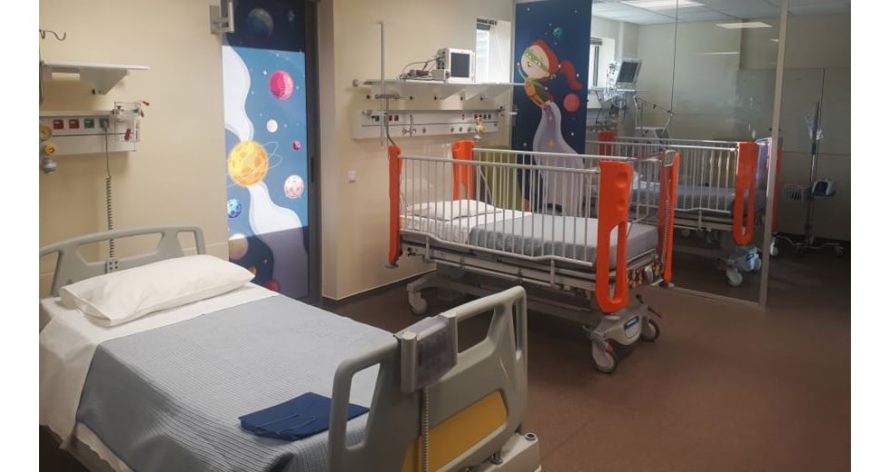 Σοκάρει η μαρτυρία του παιδιάτρου που παρέλαβε το νεκρό βρέφος από εγκαύματα