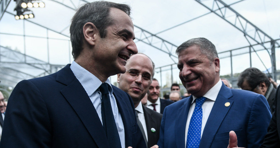 Κυβέρνηση Μητσοτάρχα: Μία ιστορία πόζας και εικόνων