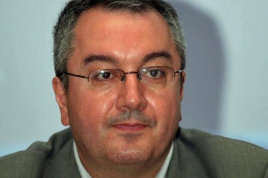 Μόσιαλος: Κανένας λόγος πανικού για την ταυτόχρονη λοίμωξη Flurona