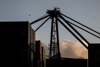 Συνέλευση ΕΝΕΔΕΠ για τη σύμβαση στις προβλήτες ΙΙ και ΙΙΙ