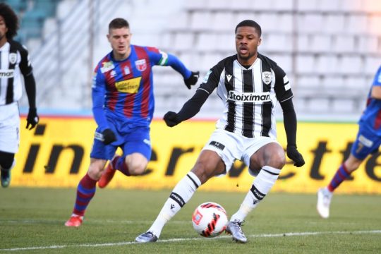 Υψηλές πτήσεις για τους δύο δικέφαλους στη Super League