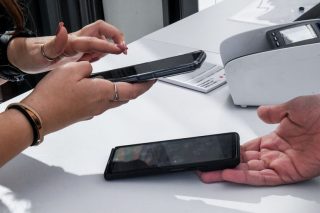 Παραμένουν τα προβλήματα με τα πιστοποιητικά νόσησης