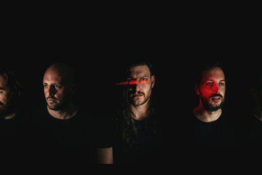 Νέος δίσκος και νέο single από τους Playgrounded [βίντεο]