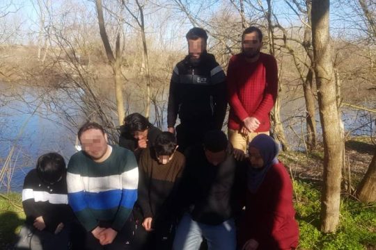 Ξανά παγιδευμένοι σε νησίδα του Έβρου οι Σύροι πρόσφυγες