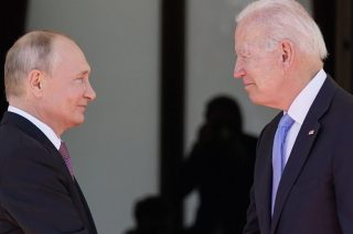 «Γαϊτανάκι» επαφών ενόψει της Γενεύης