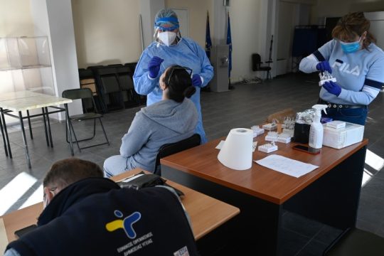 Σε 155 σημεία οι δωρεάν έλεγχοι για Covid-19 από τον ΕΟΔΥ στις 14 Ιανουαρίου