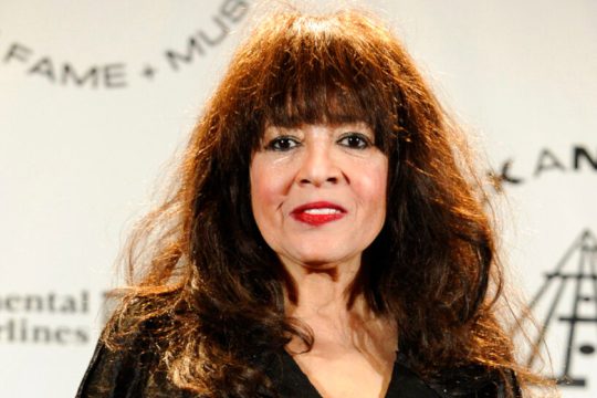Έφυγε στα 78 της η Ronnie Spector των θρυλικών The Ronettes