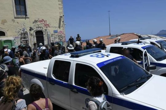 Χανιά: Ξεκινά η δίκη ατόμων που συμμετείχαν στην κατάληψη της Rosa Nera