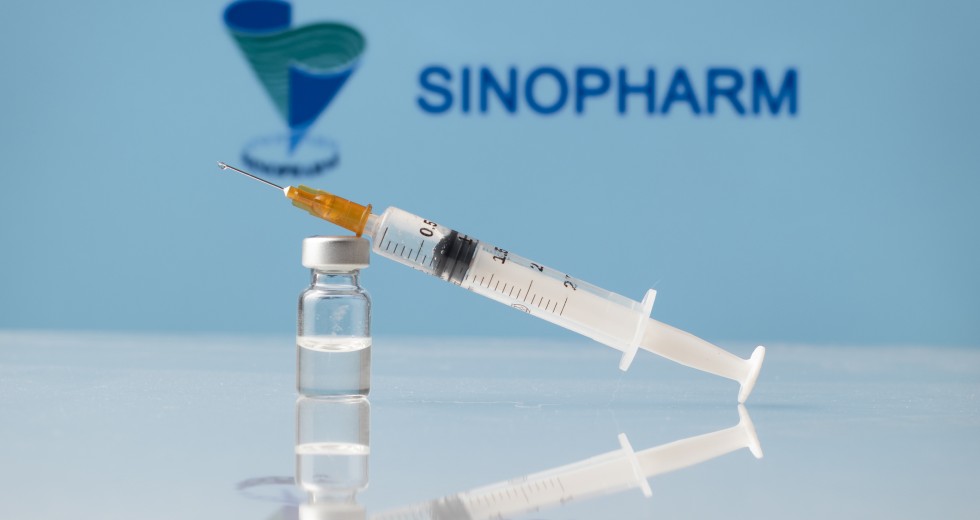 Sinopharm: Ισχυρότερη ανοσία κατά της «Ο» με τη νέα εκδοχή του εμβολίου