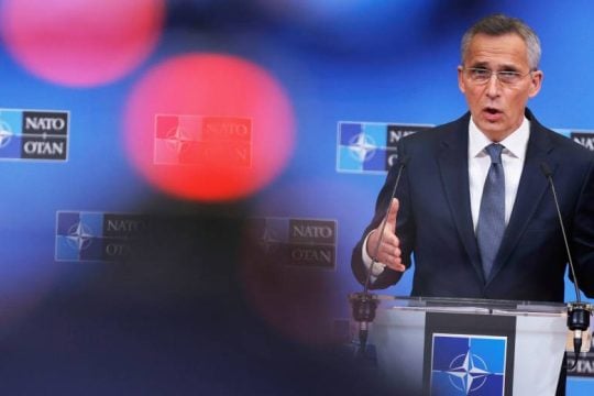 #BrusselsCalling: Σύνοδος ΝΑΤΟ-Ρωσίας με έναν… ανεπιθύμητο επισκέπτη [ Podcast ]