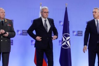 Η «στρατηγική πυξίδα» στην Βρέστη