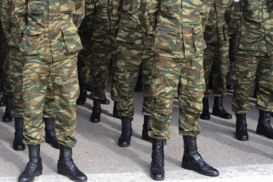 Στέρηση εξόδου σε όλους επειδή κατήγγειλαν άθλιες συνθήκες σε στρατόπεδο