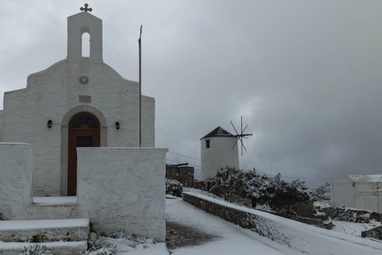 Χιονοκαταιγίδες στο Αιγαίο με νέα επιδείνωση από το βράδυ