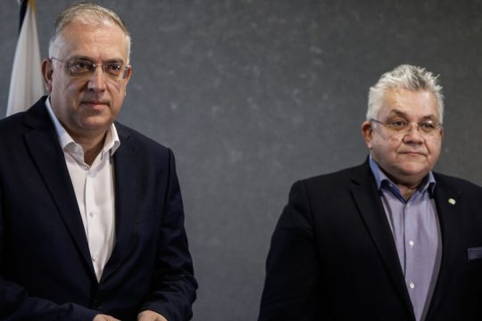 Με αφορμή ένα… κηδειόχαρτο