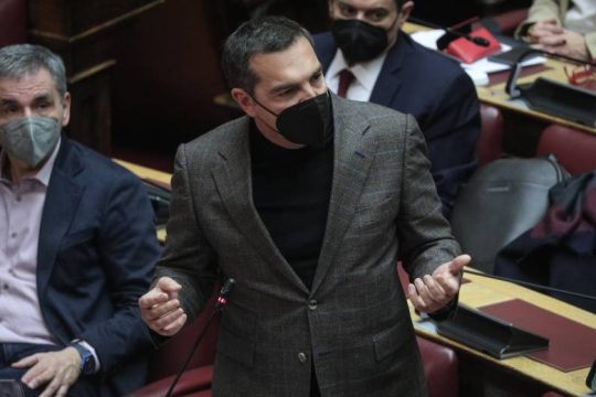 Καταπέλτης ο Τσίπρας για τη διαχείριση της κακοκαιρίας – Τυμβωρυχία ξανά από Μητσοτάκη