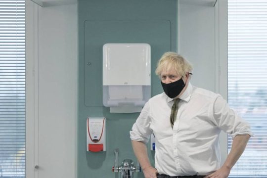 Ο Τζόνσον πήγε  «για μερικά λεπτά» στο κορονοπάρτι του Δεκεμβρίου του 2020
