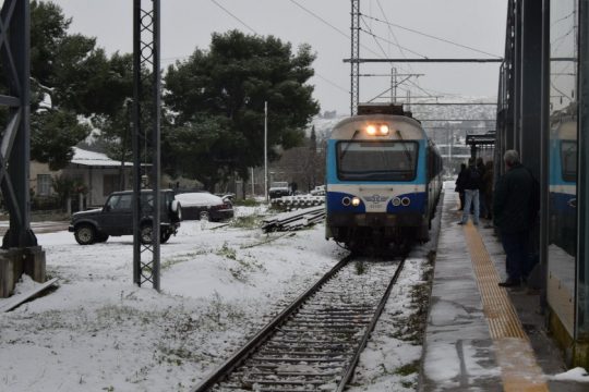Μετά από 20 ώρες στον προορισμό τους οι καταπονημένοι επιβάτες τρένων