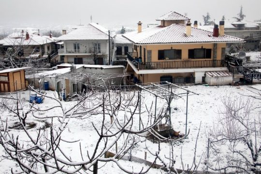 Στα «λευκά» η χώρα